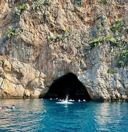 Nice: Mala Caves, Villefranche & Snorkeling Boat Tour - Swimming at La Réserve de la Mala