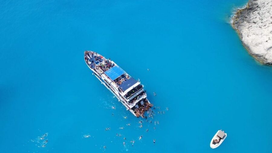 Nidri daily cruise in the Ionian with Makedonia Palace - Egremni Beach starts the swimming
