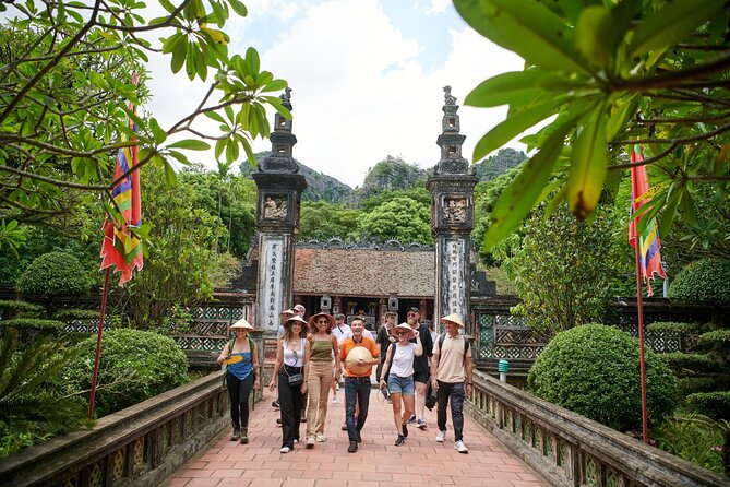 Ninh Binh Day Trip: Hoa Lu-Trang An/Tam Coc-Mua Cave-Cycling-Boat - Leaving Hanoi for Hoa Lu