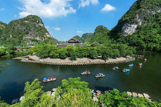 Ninh Binh Day Trip: Hoa Lu-Trang An/Tam Coc-Mua Cave-Cycling-Boat - Climbing Mua Cave’s 500 steps