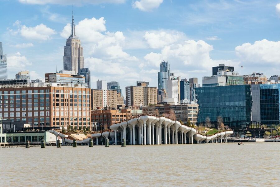 NYC: Circle Line 1.5-Hr Landmarks Skip-The-Box-Office Cruise - Passing under Brooklyn Bridge and Manhattan Bridge