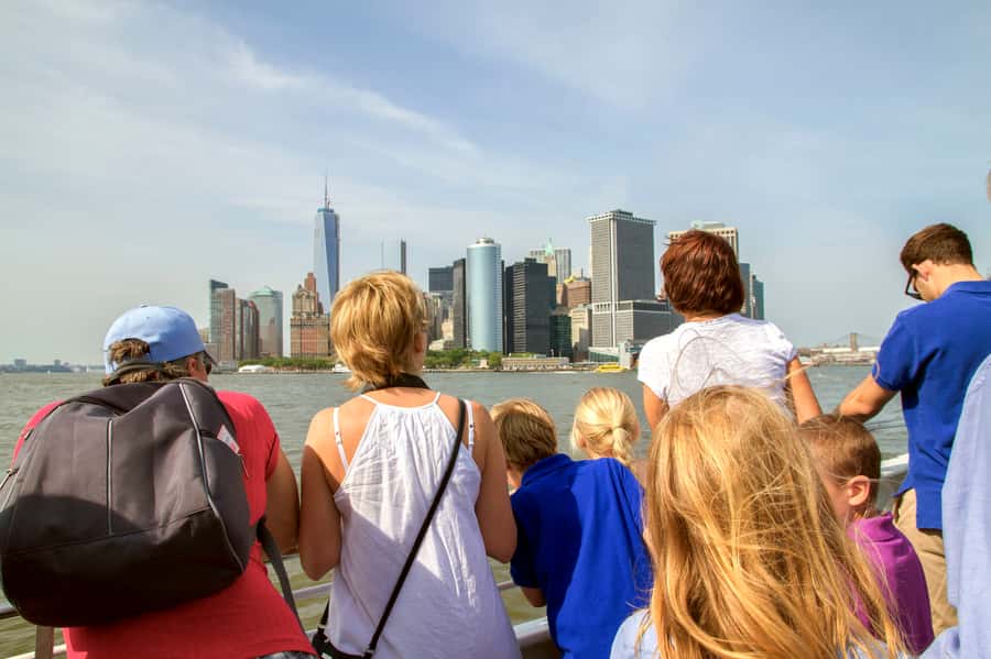 NYC: Circle Line 1-Hr Statue of Liberty Skip-The-Line Cruise - Bridges, Governors Island, and the changing view