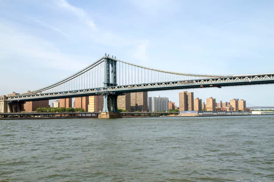 NYC: Circle Line 1-Hr Statue of Liberty Skip-The-Line Cruise - Live guide or multilingual audio?