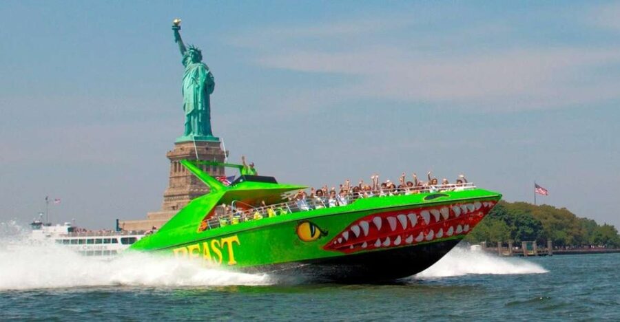 NYC: Circle Line "The Beast" Midtown/Downtown Speedboat Ride - Five things to know before you book
