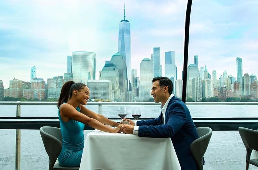 NYC: City Cruises Luxury Brunch, Lunch or Dinner Cruise - Live Music, Dancing, and the Evening Mood