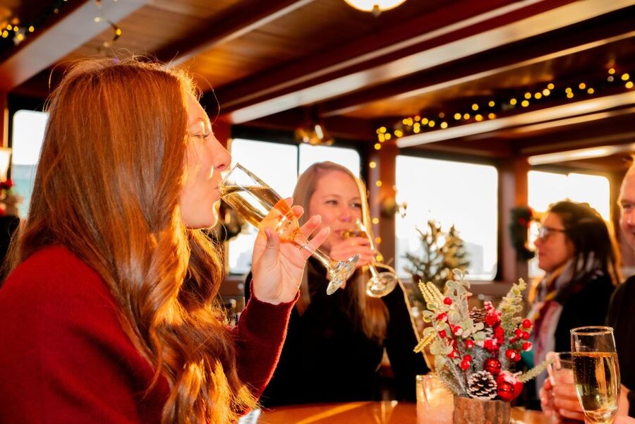 NYC: Holiday Yacht Cruise with Jazz, Cocoa & Carols - Live jazz, carols, and the right volume