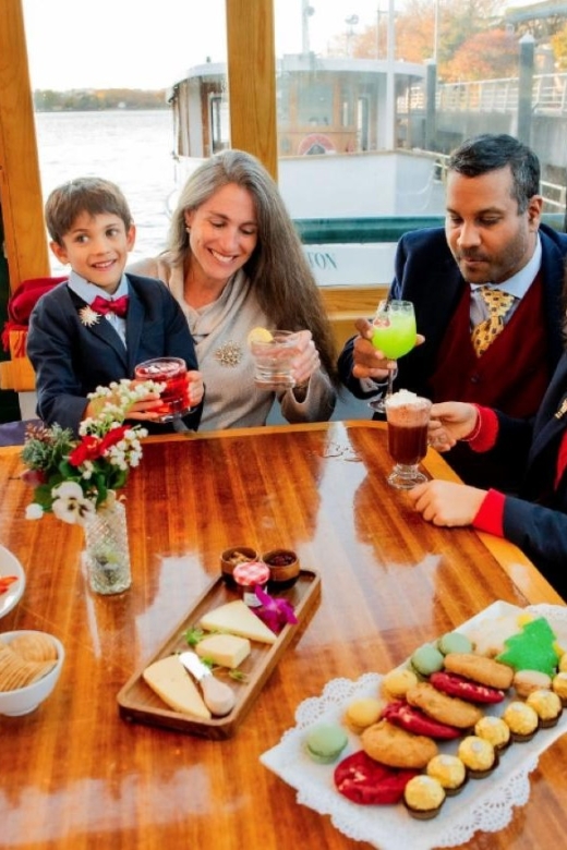 NYC: Holiday Yacht Cruise with Jazz, Cocoa & Carols - Battery Park, the Financial District, and the Hudson shoreline