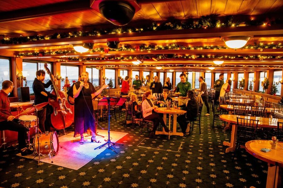 NYC: Holiday Yacht Cruise with Jazz, Cocoa & Carols - Is $134 per person good value?