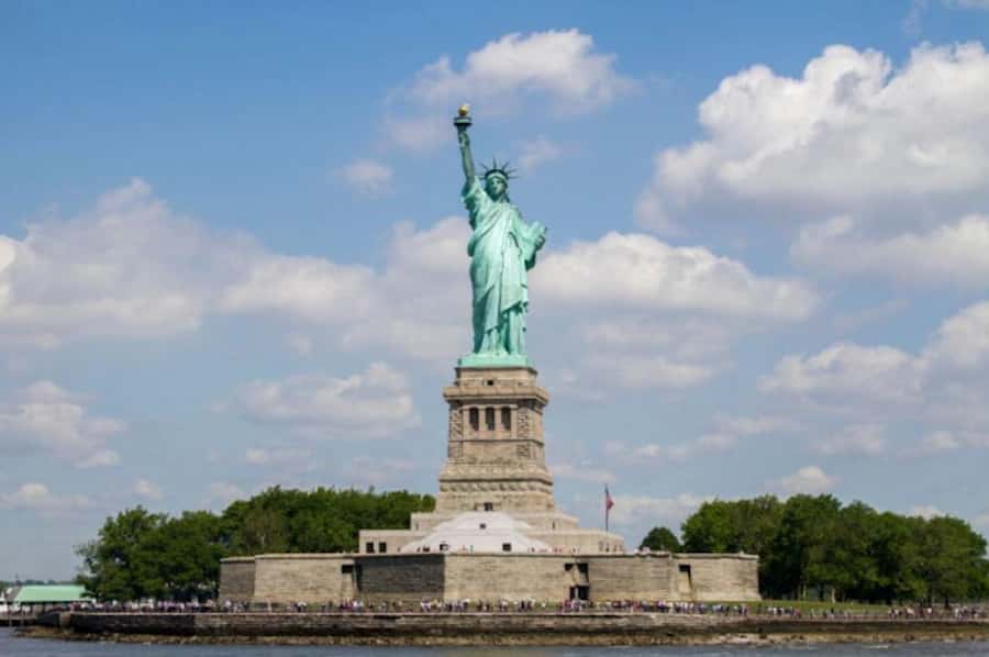 NYC: Statue of Liberty Express Skip-the-Box-Office Cruise - Indoor comfort or open-air photographs