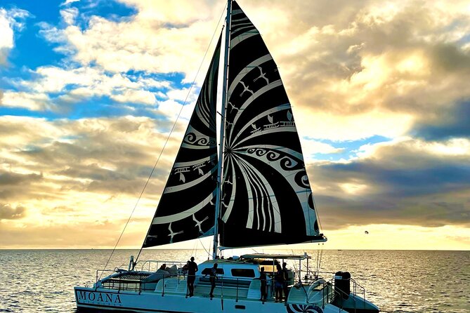 Oahu's Waikiki Coast: Moana’s Sunset Cocktail Sail - Setting out from Kewalo Basin Harbor at 5 p.m.