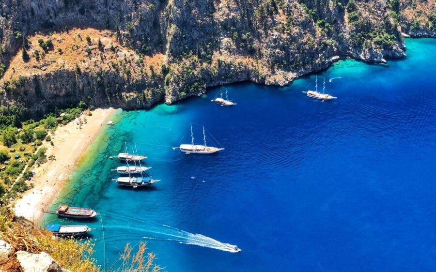 Ölüdeniz: Butterfly Valley Boat Trip with Buffet Lunch - Aquarium Bay and lunch from the barbecue