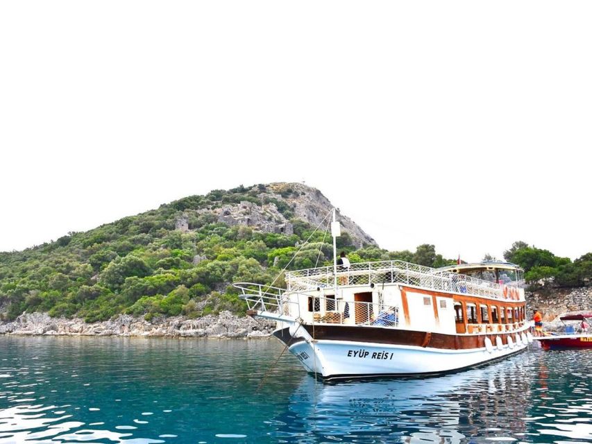 Ölüdeniz: Butterfly Valley Boat Trip with Buffet Lunch - Who should book this day on the water?