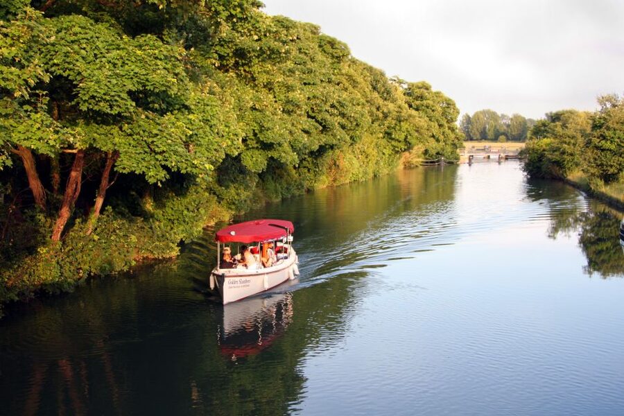 Oxford: Sightseeing River Cruise with Afternoon Tea - Key points to know before booking