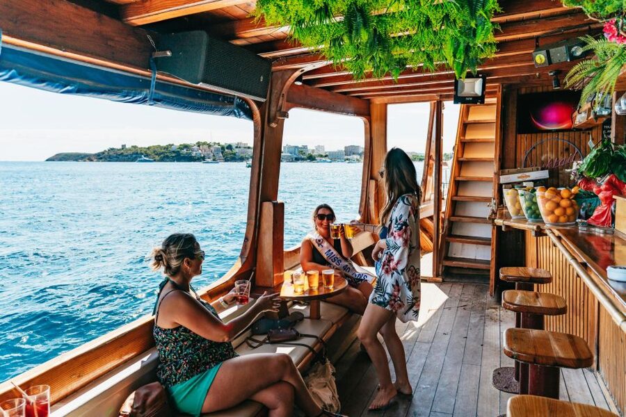 Palma de Mallorca: Daytime Cruise with Swim Stop - Should you book Barca Samba?