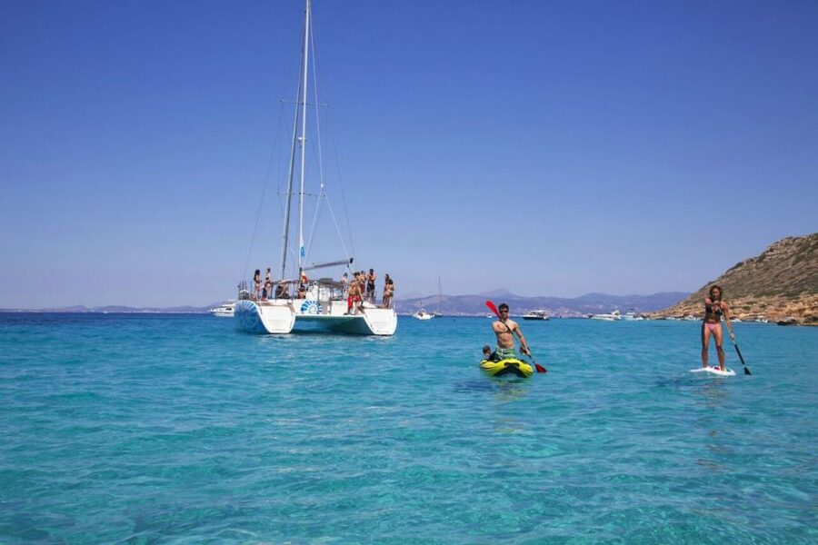 Palma de Mallorca: Deluxe Catamaran Sailing Tour with Meal - What to bring and what to leave behind