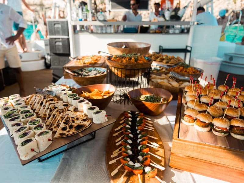 Palma de Mallorca: Half-Day Catamaran Tour with Buffet Meal - Returning through the Bay of Palma