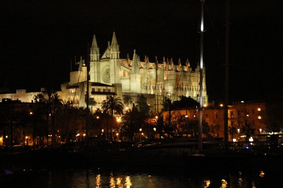 Palma de Mallorca: Night Boat Party with Live DJ - Photos, Wi-Fi, and the extras on board