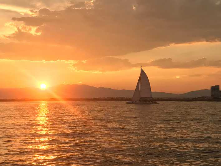Palma de Mallorca: Sunset Sailing Catamaran Trip with Drink - Choosing your drink and snacks