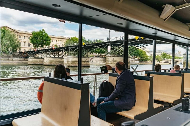 Paris: 1-Hour Seine Cruise departing from the Eiffel Tower - Place de la Concorde and the Grand Palais