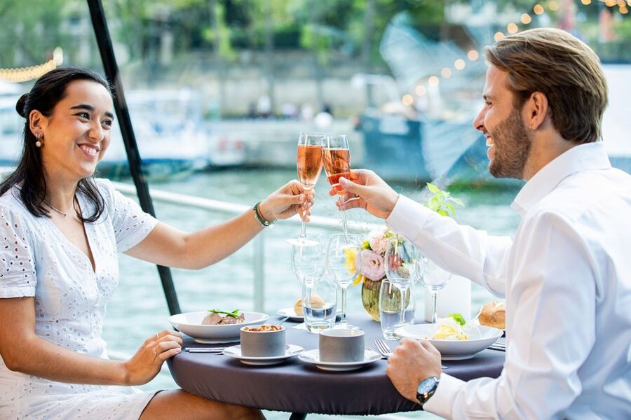 Paris: 3-Course-Dinner Cruise with Wine on the Seine River - Sunset, city lights, and the best departure time