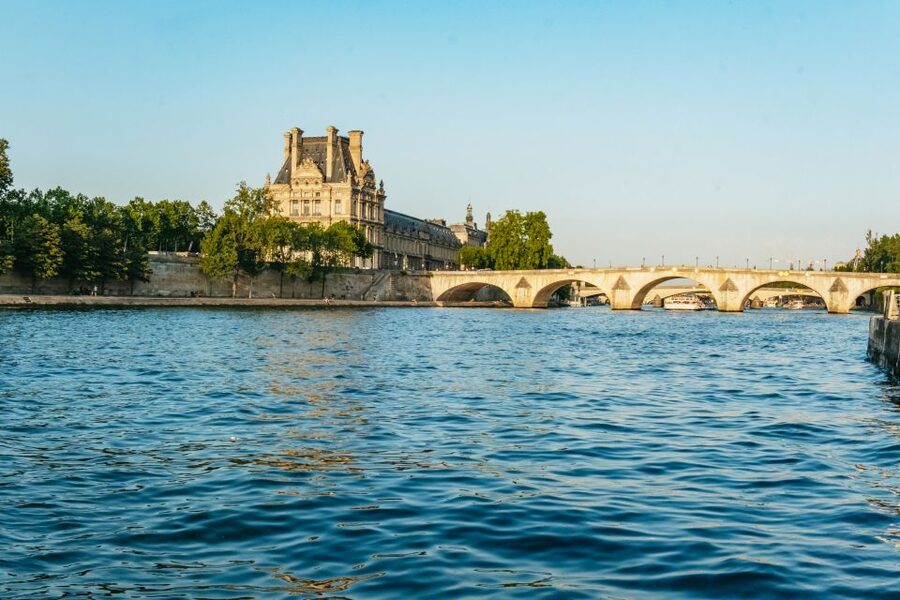 Paris : 3-Course Gourmet Dinner Cruise on Seine River - Key details before you book