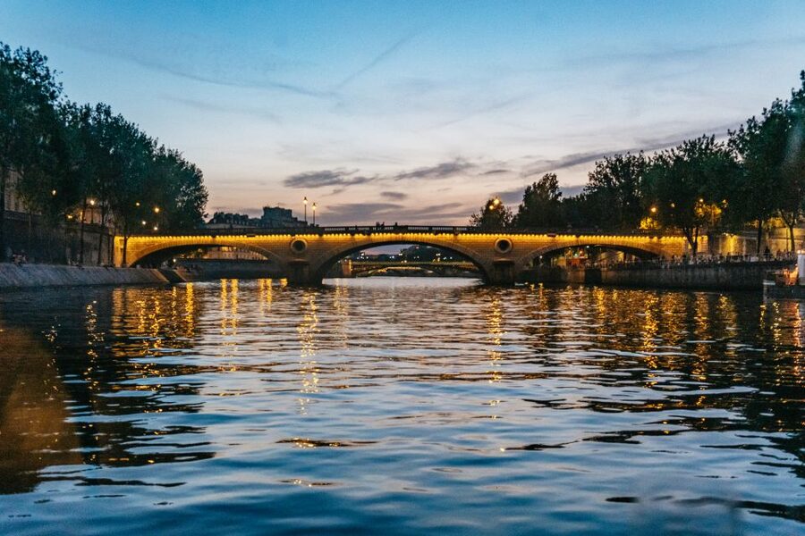 Paris : 3-Course Gourmet Dinner Cruise on Seine River - What arrives at the table