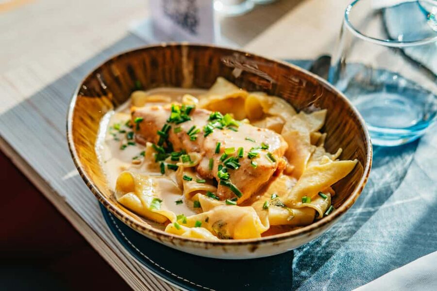 Paris: 3-Course Italian Meal Seine Cruise - The Seine views, from Notre-Dame to the Eiffel Tower