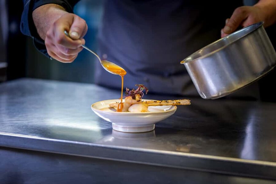 Paris: 3-Course Lunch Cruise on the River Seine - What arrives on the lunch menu