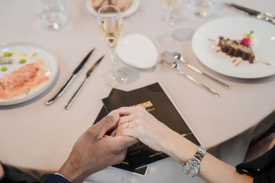 Paris: 4-Course Dinner Cruise on Seine River with Live Music - Dessert, Coffee, and the Return to the Dock