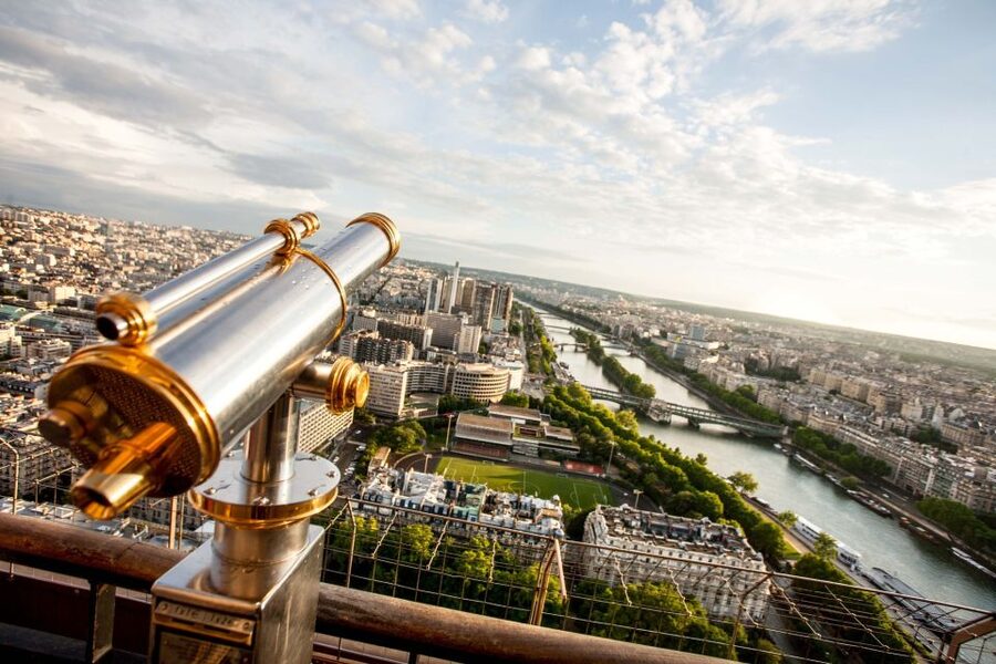 Paris: Eiffel Tower Access by Elevator & Seine River Cruise - Making the most of the tower views