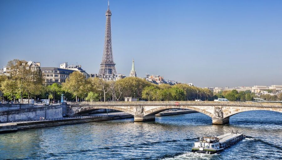 Paris: Eiffel Tower Hosted Tour, Seine Cruise and City Tour - Families should note the pace and the freedom