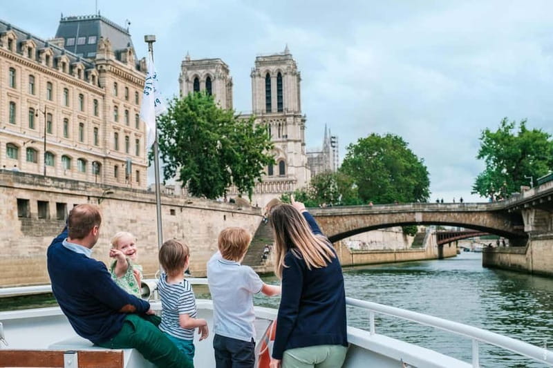 Paris: Fast-Access Seine River Cruise from Eiffel Tower - Key points at a glance