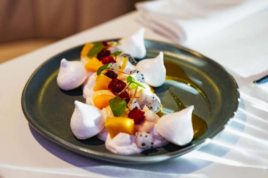 Paris: Gourmet Dinner Cruise on Seine River with Live Music - Who should book this Seine cruise?