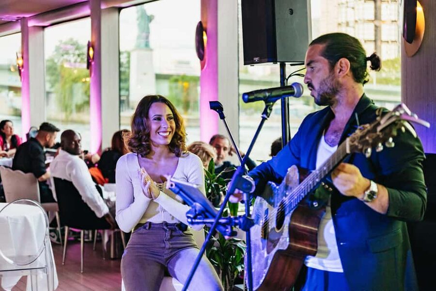Paris: Gourmet Dinner Cruise on Seine River with Live Music - Final verdict: book it for the whole evening