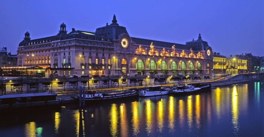 Paris: Happy Hour Evening Cruise on the Seine River - The central Paris route in 90 minutes