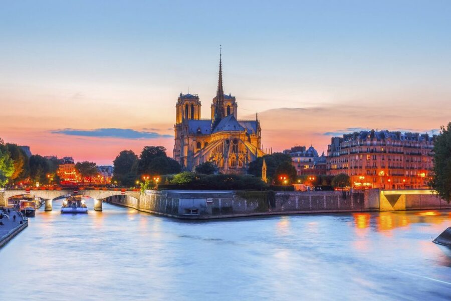 Paris: Illuminations River Cruise with Audio Commentary - Daylight, sunset, or the Eiffel Tower sparkle