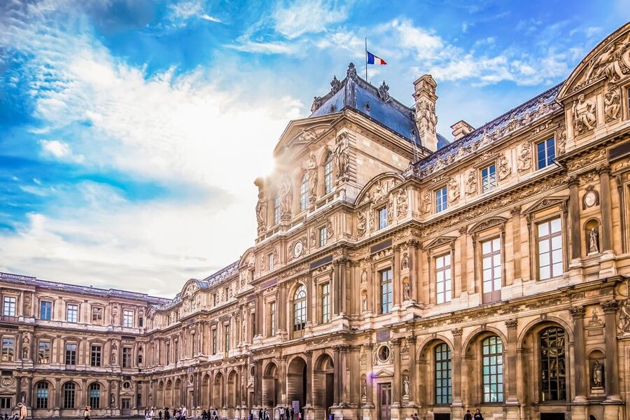 Paris: Louvre Guided Tour with Reserved Access & Boat Cruise - Key points to know before booking
