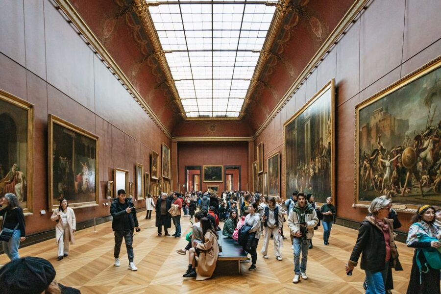 Paris: Louvre Museum Entry Ticket With Host and River Cruise - Should you book it?