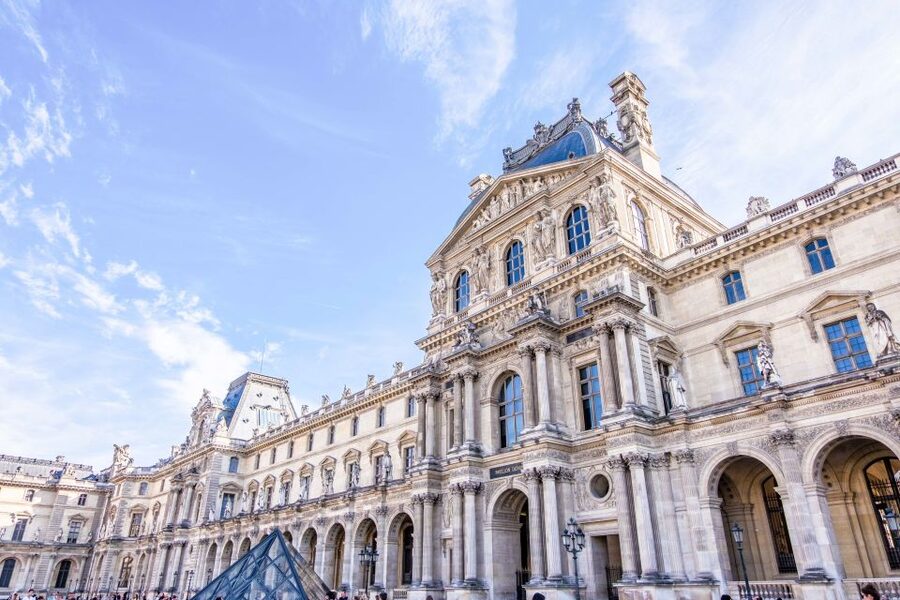 Paris: Louvre Reserved Ticket and River Cruise Combo - Planning the gap between museum and boat