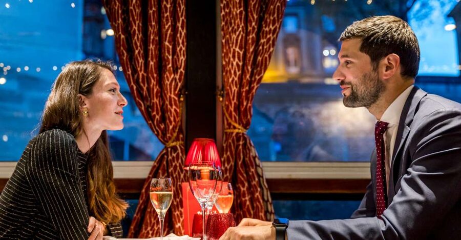 Paris: Seine River Cruise with 3-Course Dinner & Live Music - What This Seine Dinner Cruise Is Really Like