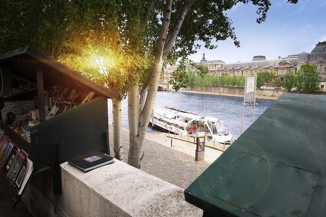 Paris Seine River Hop-On Hop-Off Sightseeing Cruise by Batobus - Hôtel de Ville and the Marais side of Paris