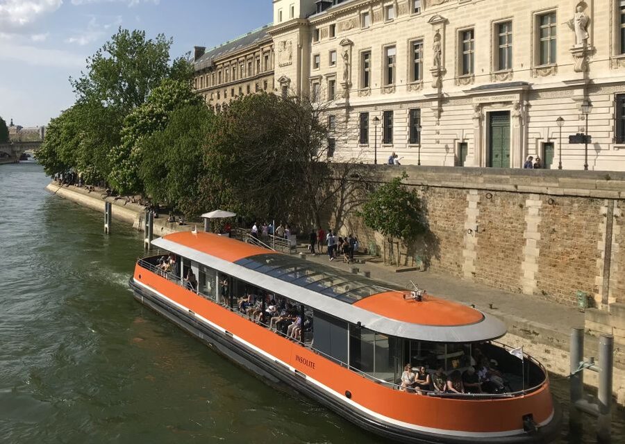 Paris: Seine River Panoramic Cruise - The Insolite: a smaller boat with room to move
