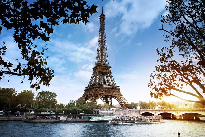 Paris Seine River Sightseeing Cruise with Commentary by Bateaux Parisiens - What the one-hour route shows you