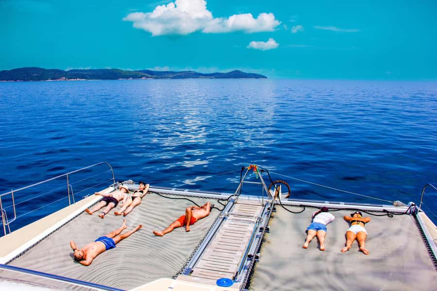 Pattaya: Exclusive 3-Island Catamaran Tour with Buffet Lunch - Monkey Island: The Tour’s Memorable Finale