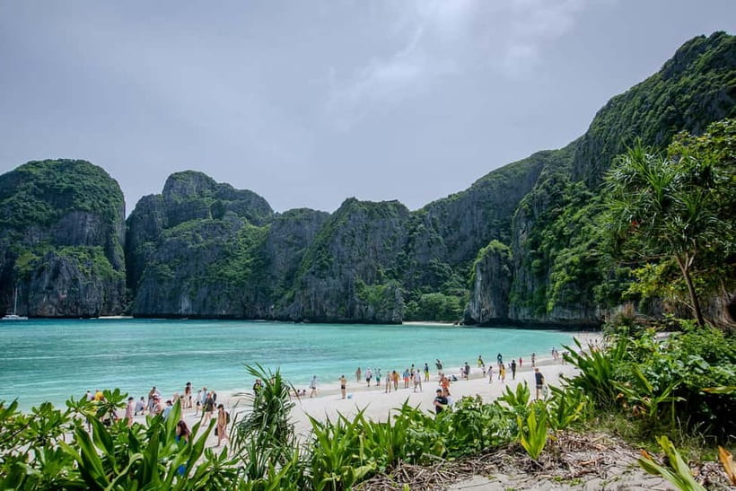 Phi Phi: 7 Island Longtail Boat Snorkeling Tour with Sunset - What the guide service is really like