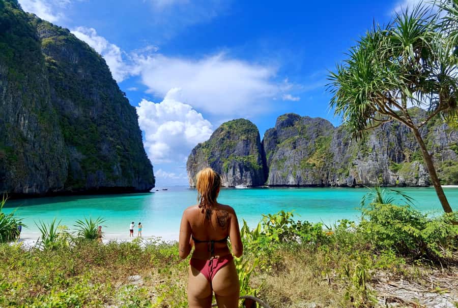 Phi Phi: Private Longtail Boat to Maya Bay with Snorkeling - Maya Bay at 7 AM or in the afternoon