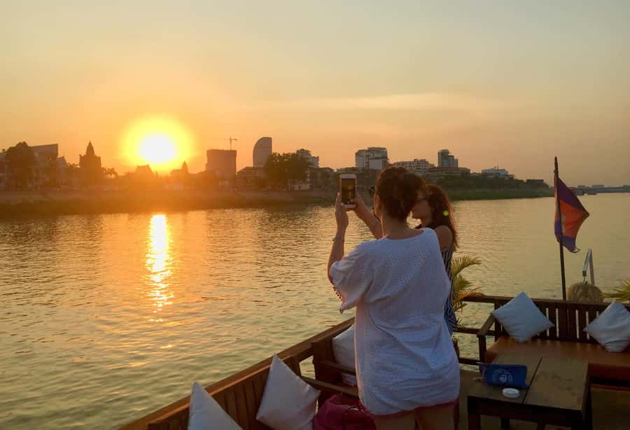 Phnom Penh: Sunset Cruise with Unlimited Beer &Fruit platter - How good is the unlimited beer package?
