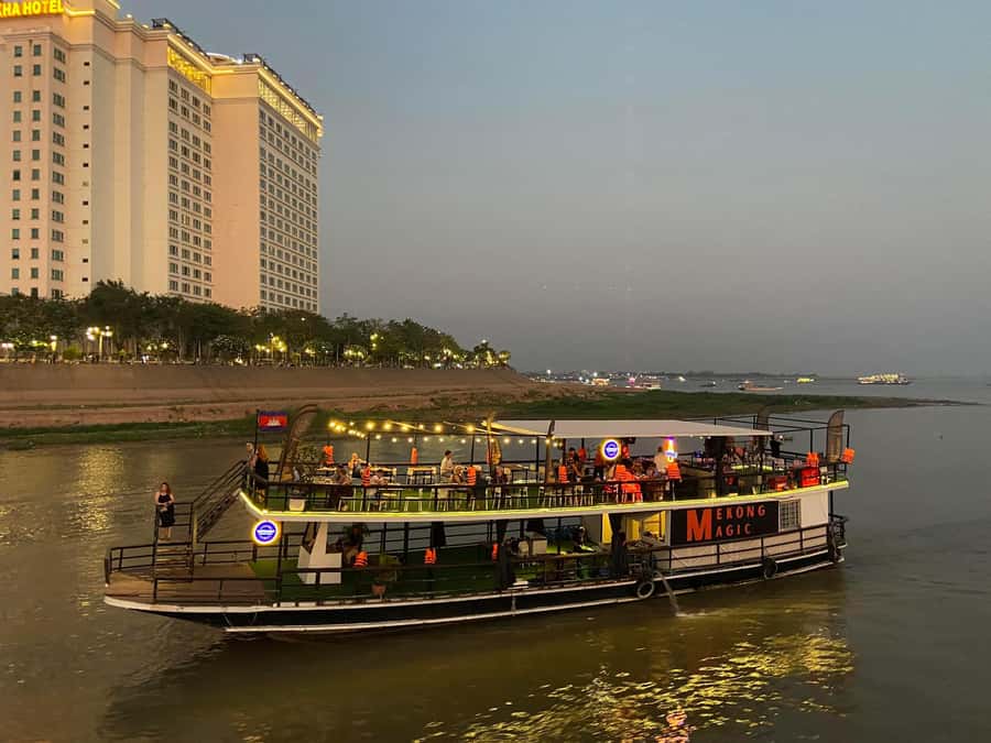 Phnom Penh: Sunset Cruise with Unlimited Beers & BBQ Buffet - A simple tuk-tuk pickup at 4:15pm