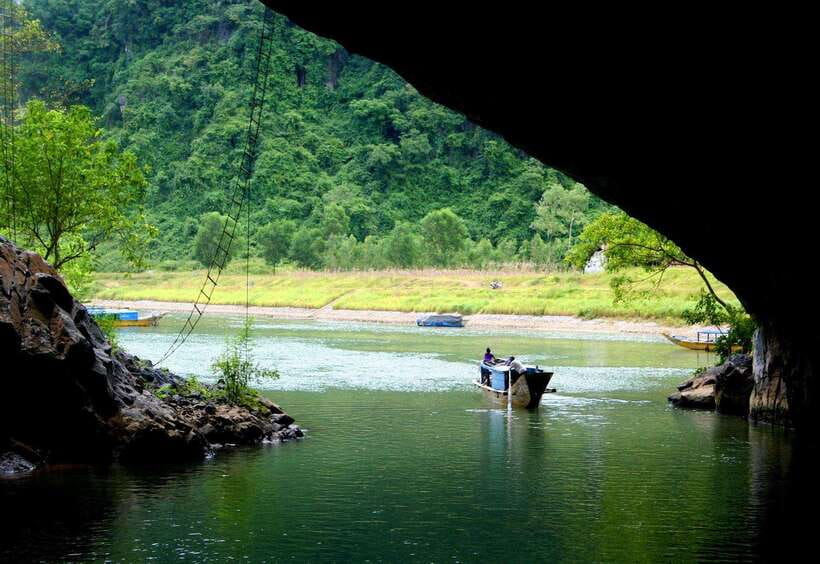 Phong Nha Cave & Paradise Cave: Guided Tour Boat & Explore - Key details that make this tour worthwhile