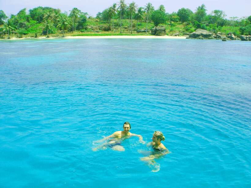 Phu Quoc: 3 Island Tour by Boat with Guide - A slow boat with a relaxed rhythm